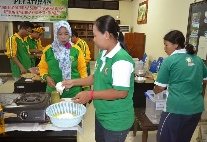 Pelatihan HHBK Mangrove pada PKSM Kutai Kartanegara