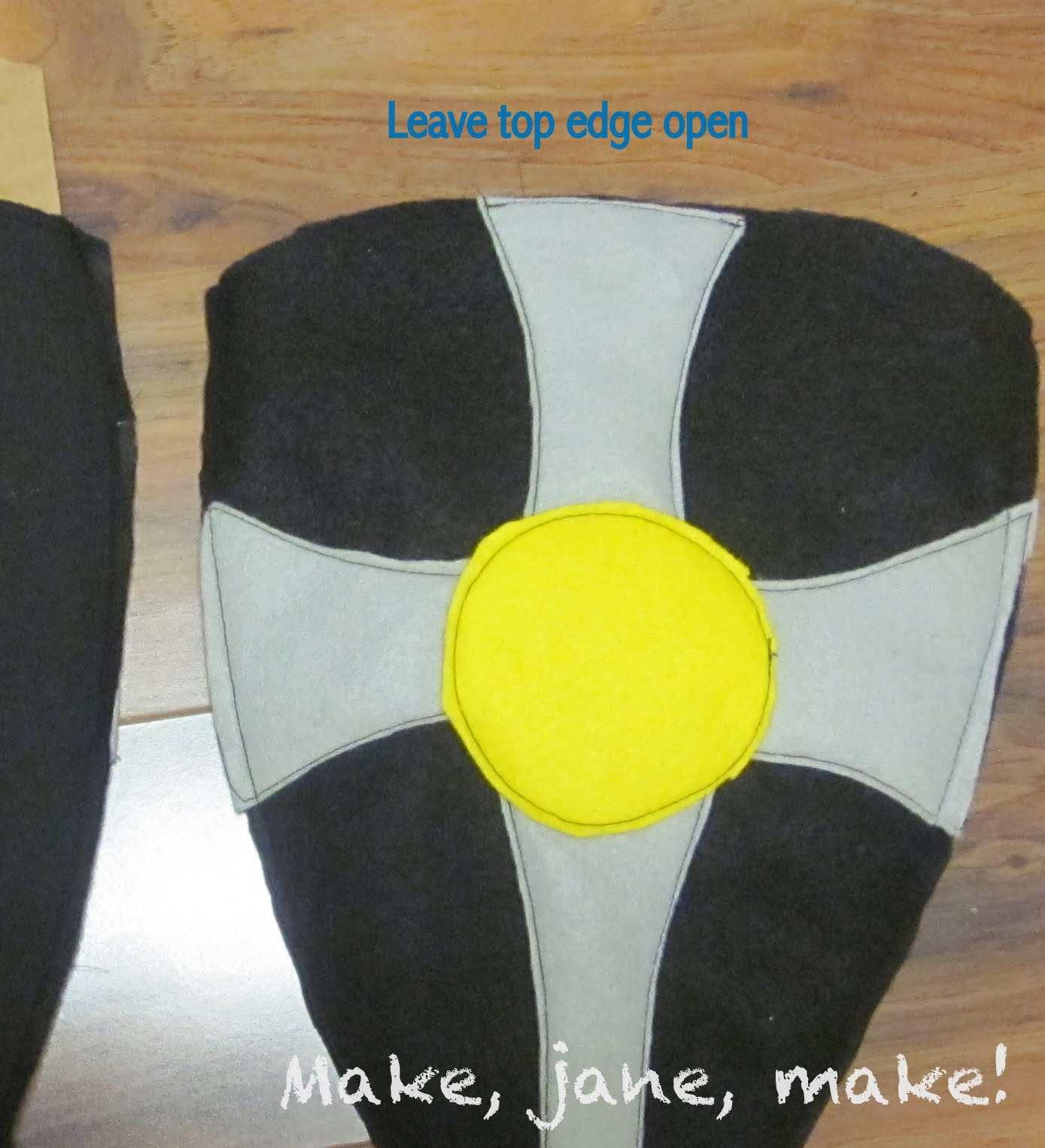 Make, Jane, make! DIY Hallowe'en Felt and Cardboard Knights' Shields