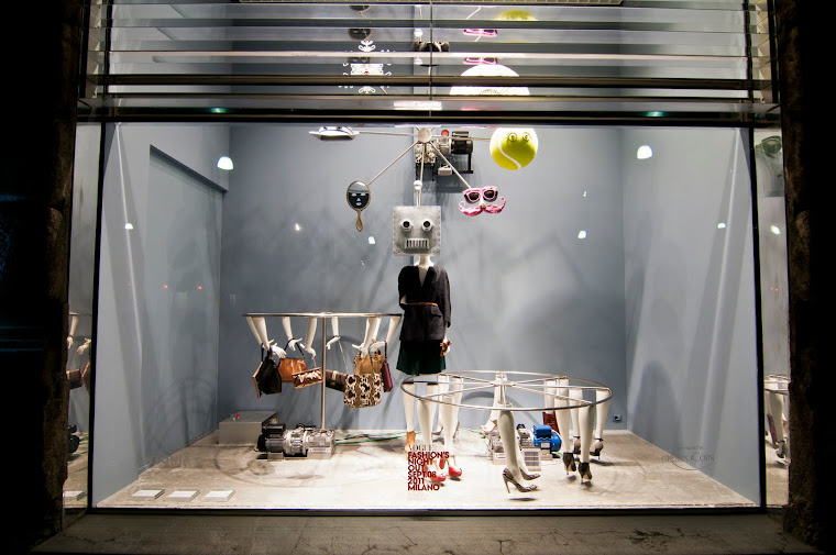 ATELIER ABC MANNEQUINS SIGNS EXCELSIOR DISPLAY WINDOWS @ MILAN