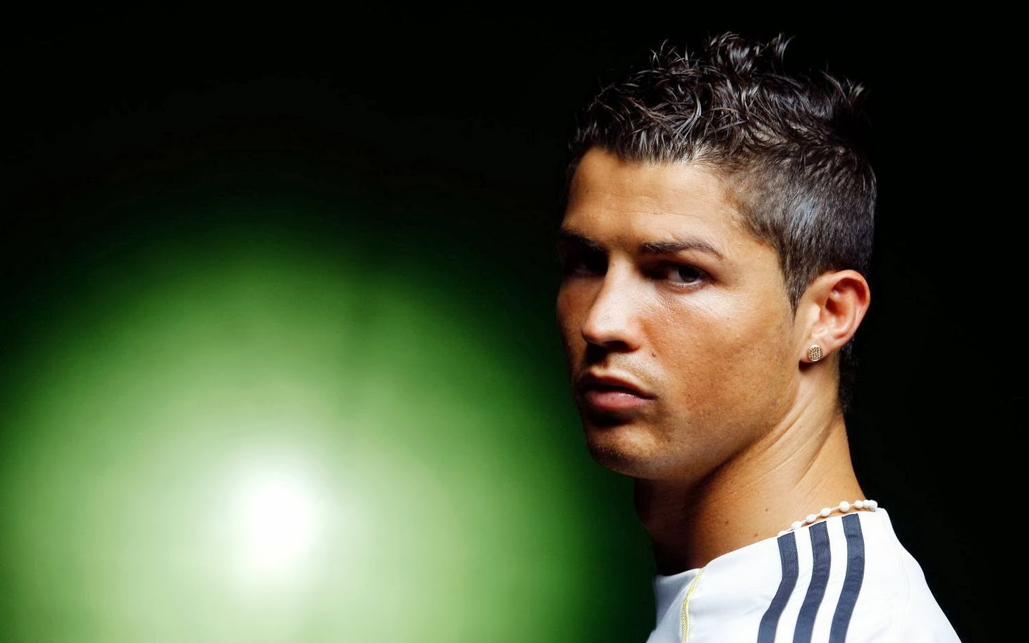 Cristiano Ronaldo Biography Download | cristiano ronaldo hd wallpaper images pics hd wallpapers Cristiano Ronaldo Biography Download | cristiano ronaldo hd wallpaper images pics hd wallpapers