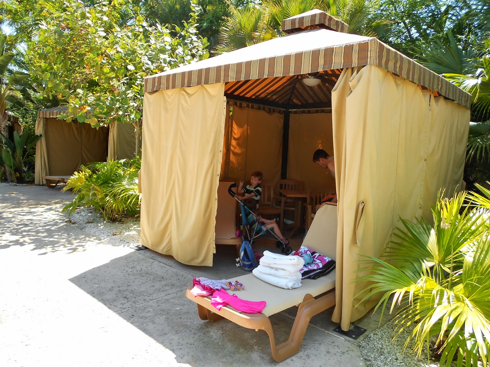 Adventures With Toddlers and Preschoolers WetnWild Orlando Cabana Review