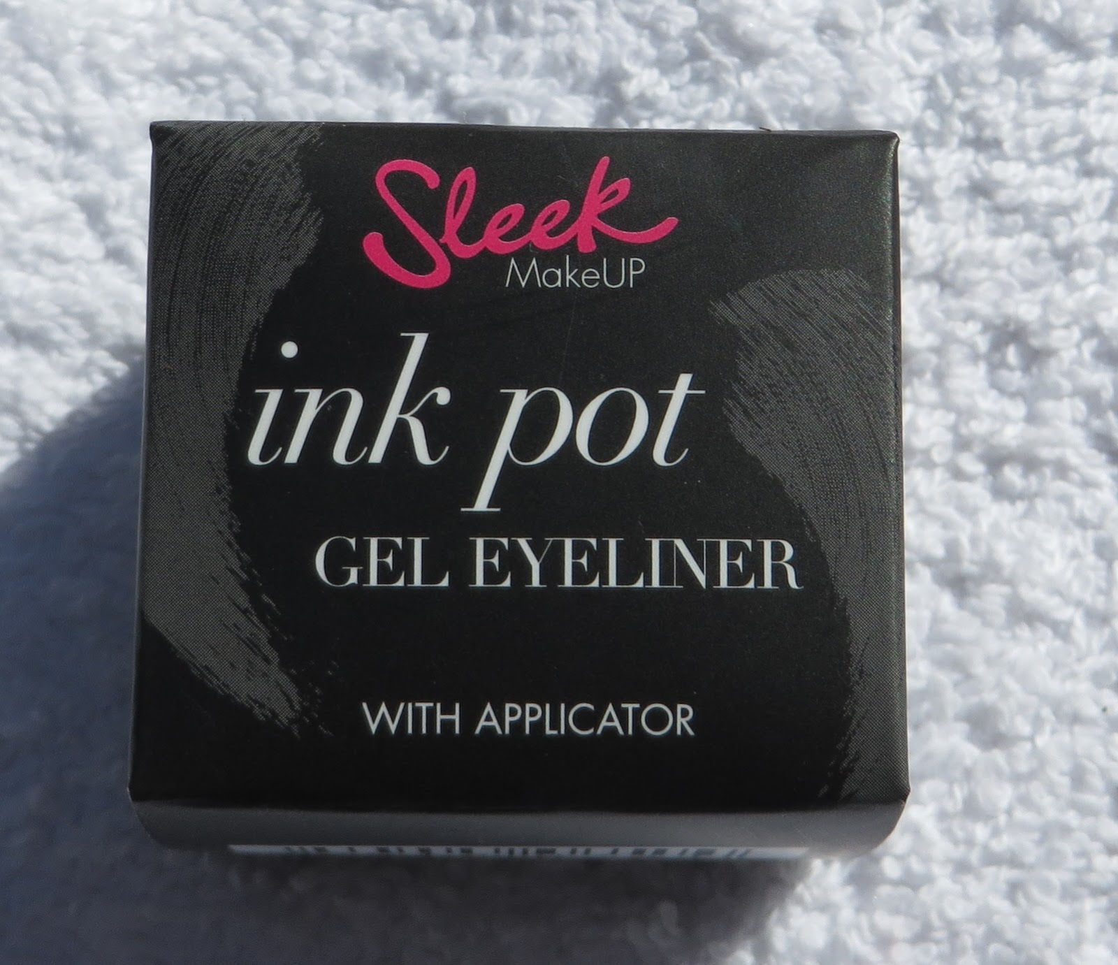 *Nina's Bargain Beauty* Sleek Ink Pot Gel Eyeliner Review