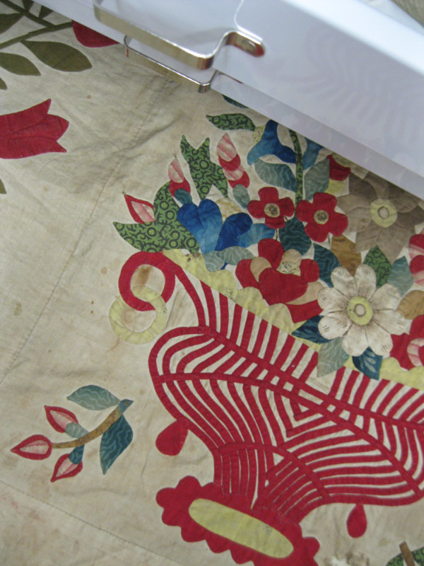 ICandyQuilts Smithsonian quilt tour