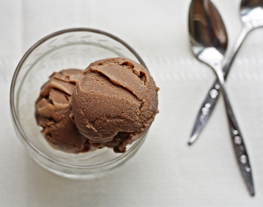 Versatile Vegetarian Kitchen Chocolate Almond Gelato / Ice cream