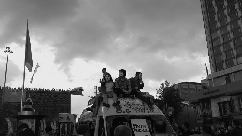 Sureyyya Evren Yazilar 2013