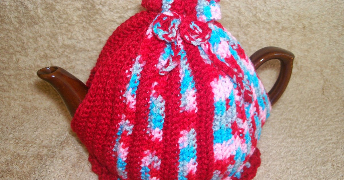 Twisted Knickers CHUNKY RIBS, a retro styled Tea Cosy Pattern