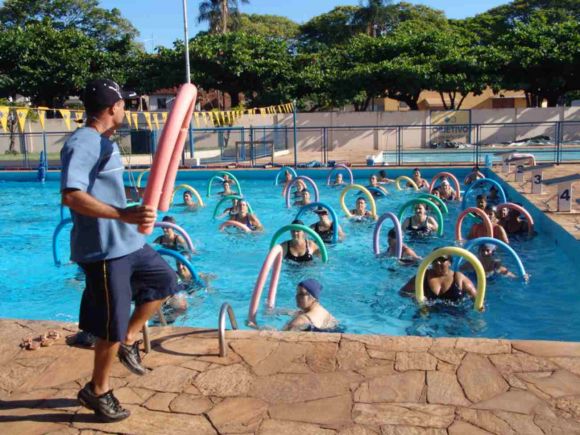 Natação e Hidroginástica - Clube do Comércio