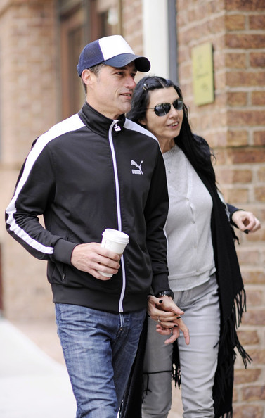 FOTOS - Matthew Fox y su esposa en Nueva York [25 Abril 2012]