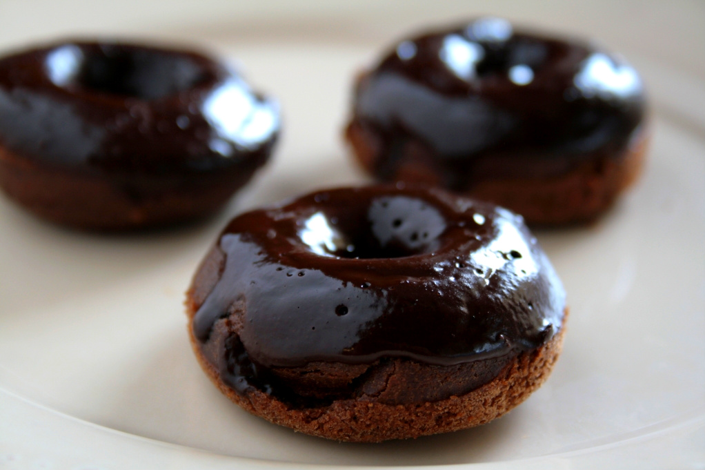 24/7 Low Carb Diner Chocolate Glazed Chocolate Donuts