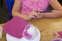 This blog post is FULL of fun holiday activities for your elementary classroom - apple cinnamon ornaments, glitter star ornaments, candle holders, reindeer cookies, and gingerbread houses. These ideas can be adapted to work at ANY elementary grade level! HoJo has used them with her Kindergarten, 1st, 2nd, 3rd, 4th, 5th, AND 6th grade students successfully! Click through now to get all the great ideas!