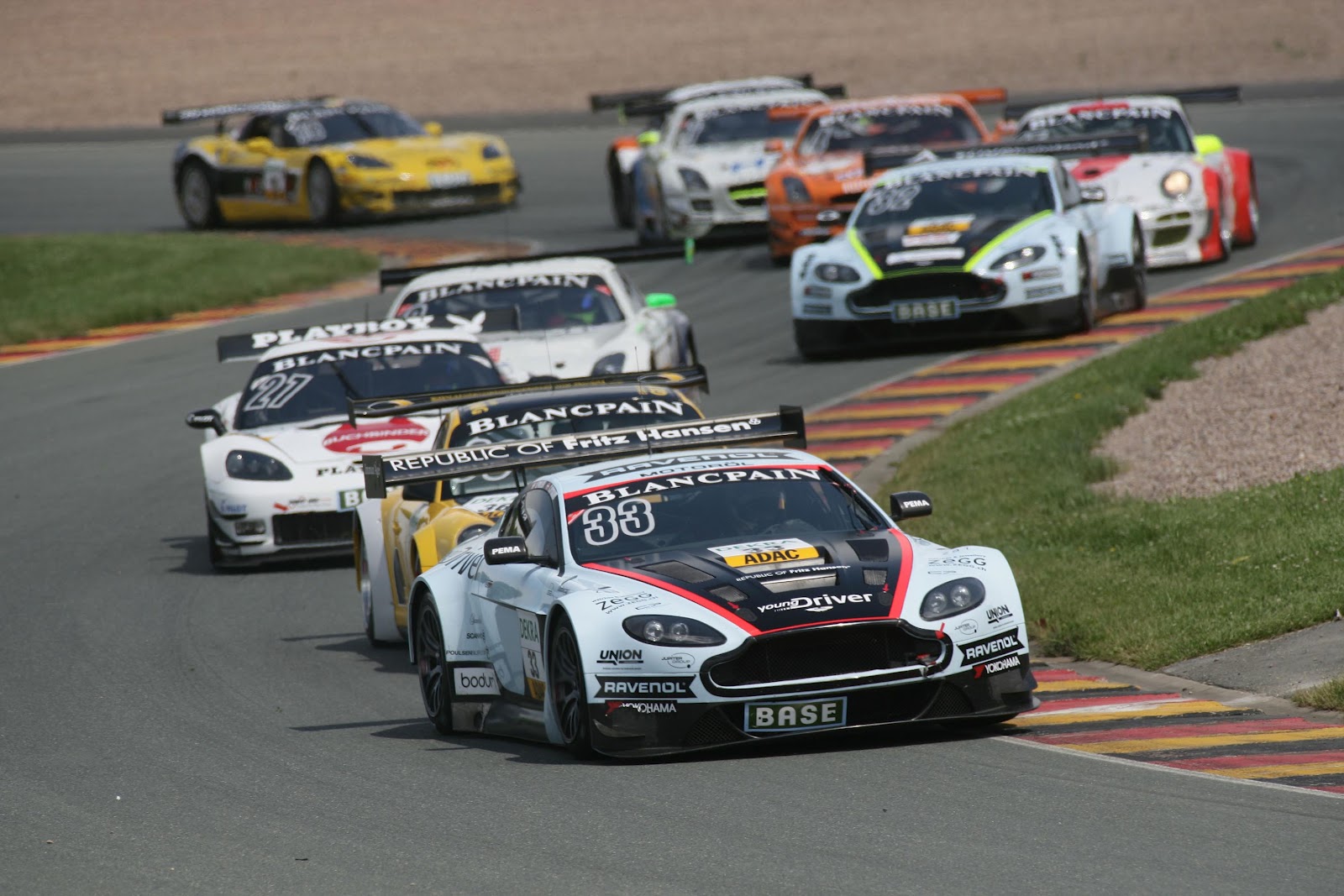 Speedmonkey Video Mclaren P1 Laps The Nurburgring In Under 7