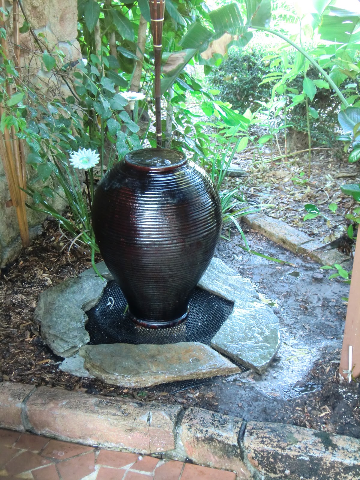 Shabby Glam DIY Vase Fountain