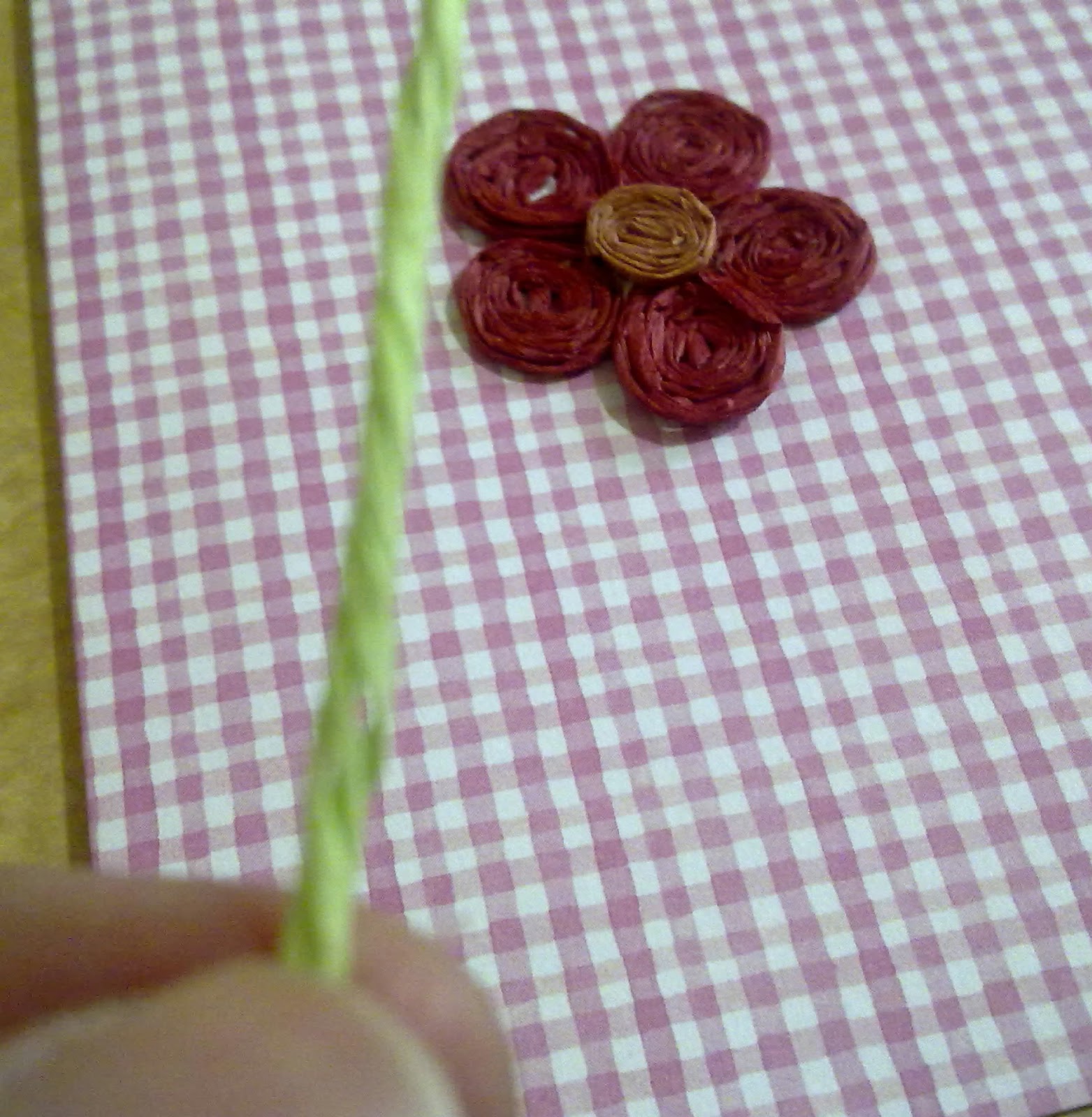 papercrafts Quilling with Paper Thread