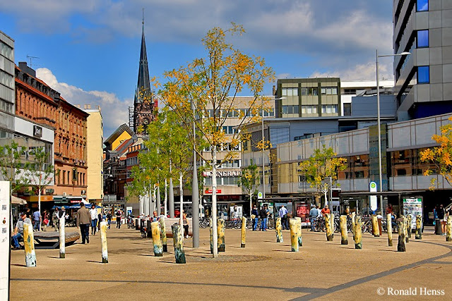 Saarbrücker Stadtansichten - Rabbi Rülf Platz / Saar-Center