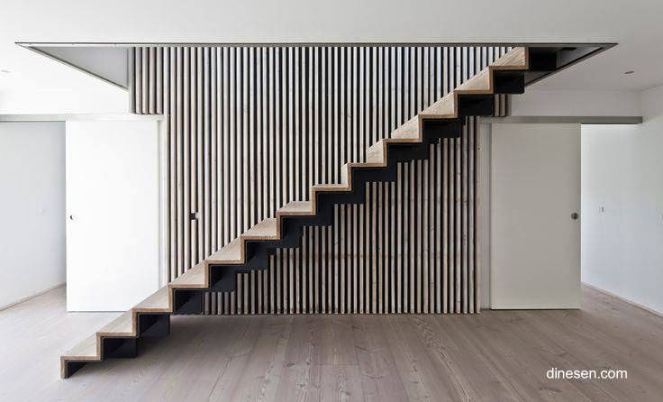 Arquitectura de Casas: Información sobre escaleras de casas residenciales.