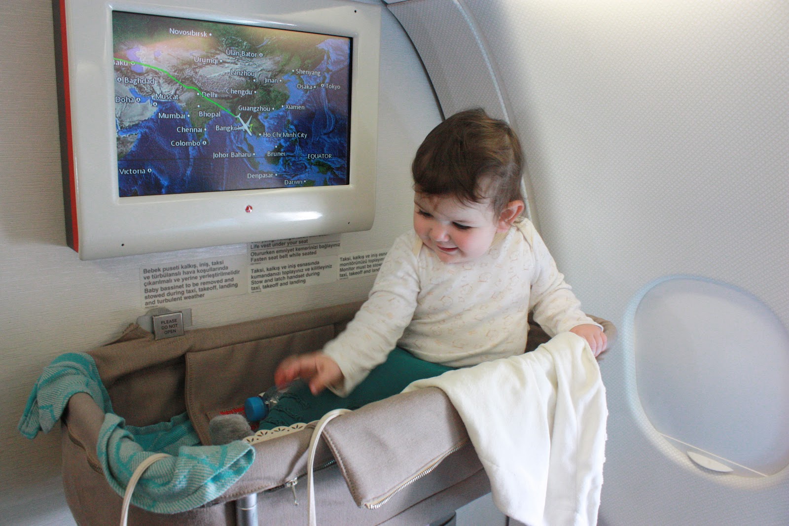 Alya�dan sonra hayat Bebekli Uçak Yolculuğu