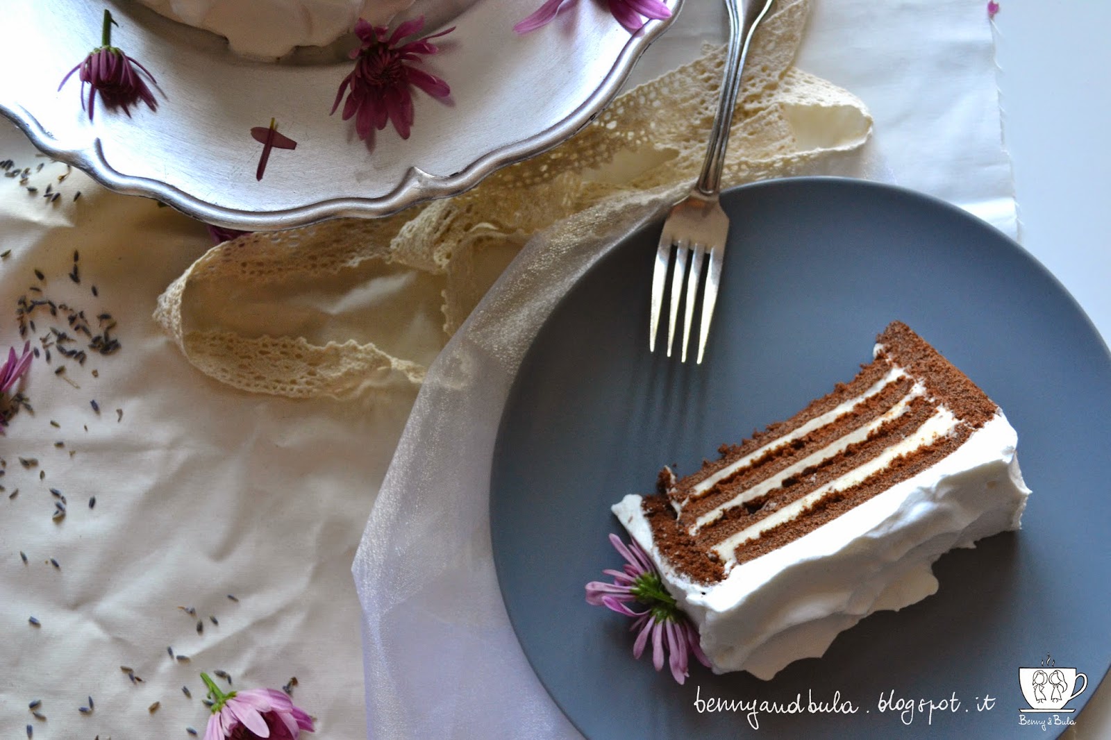 provencal coffee cake recipe with lavender and chocolate, vertical striped/ ricetta torta a strisce verticali con lavanda fondo di caffè e cioccolato