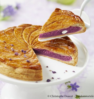 Galette des rois crème d’amande et violette 