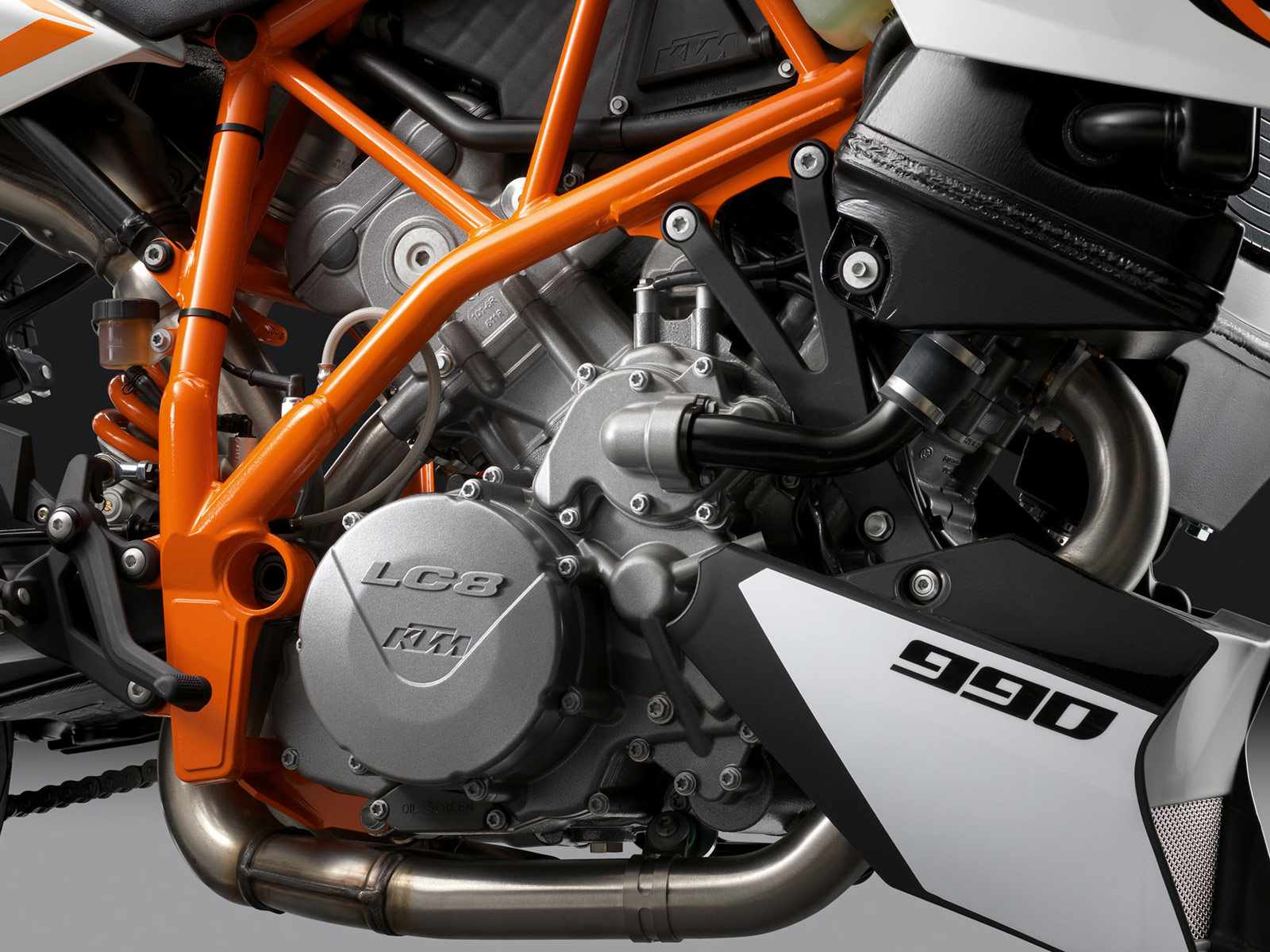 2012 ktm 990 duke r review the alpha animal the totally single minded ...