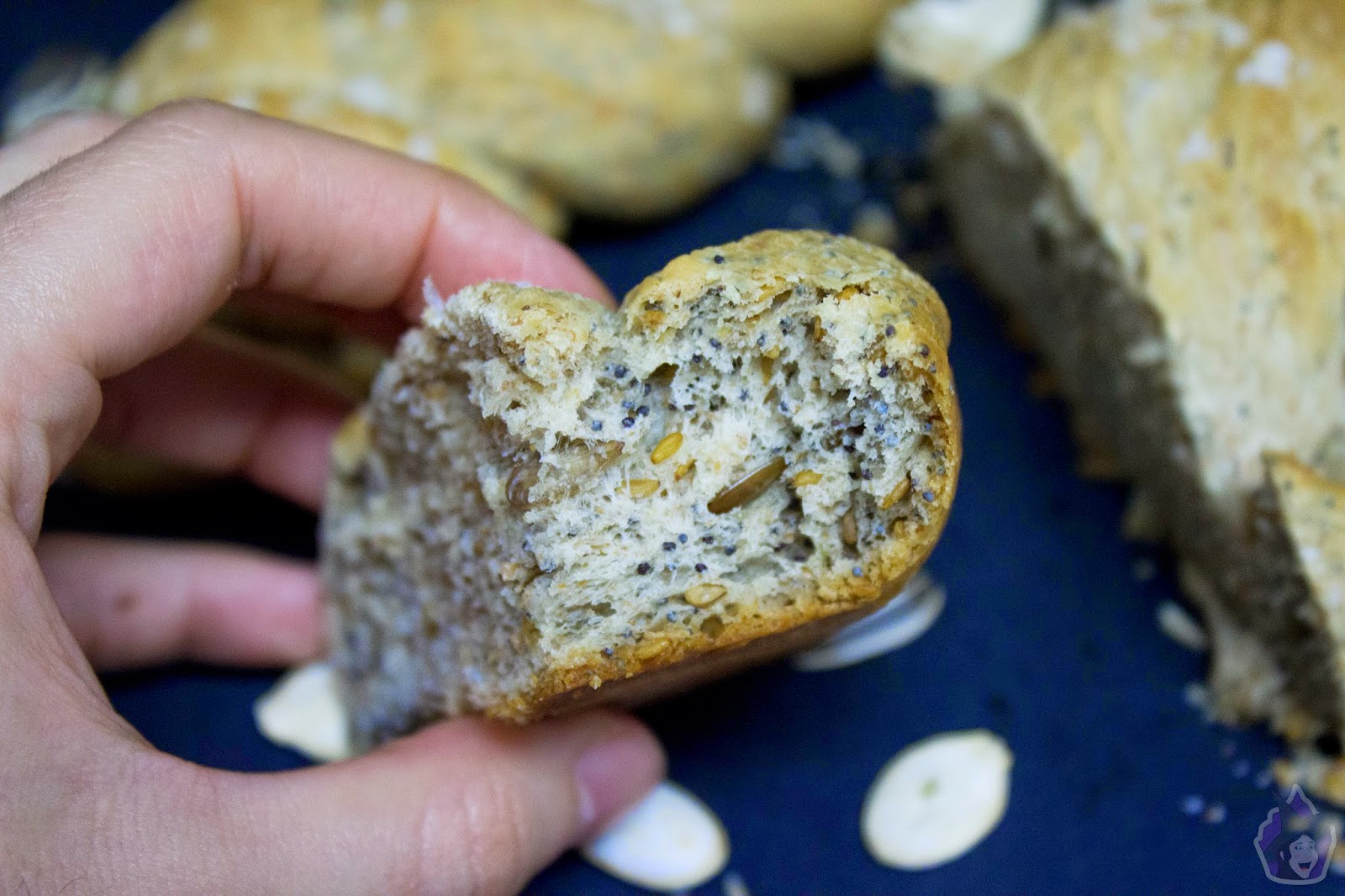 Pan De Molde Trenzado Con Semillas 
