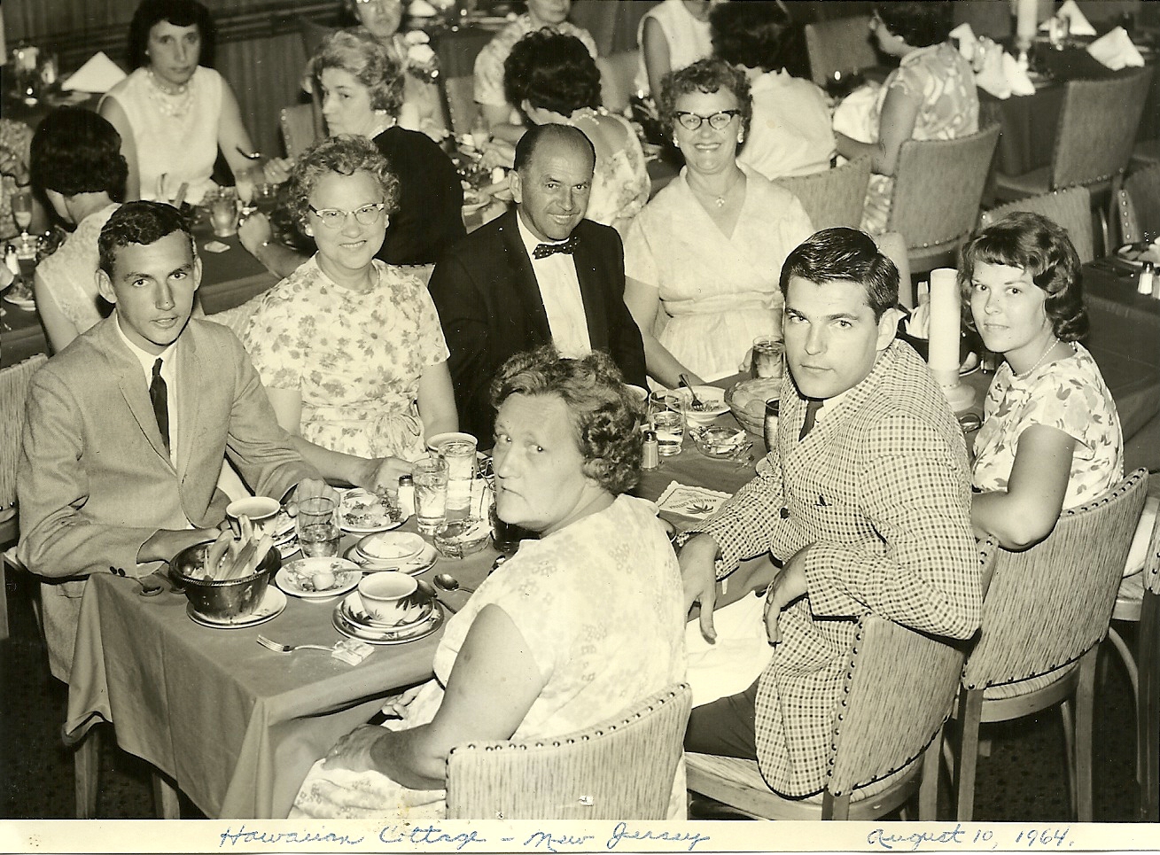 Phila Pa Chronicles Tiki Torches In Cherry Hill The Hawaiian Cottage