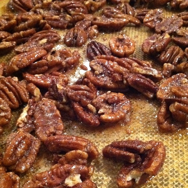 Paleo Fresh Fresh Candied Pecans