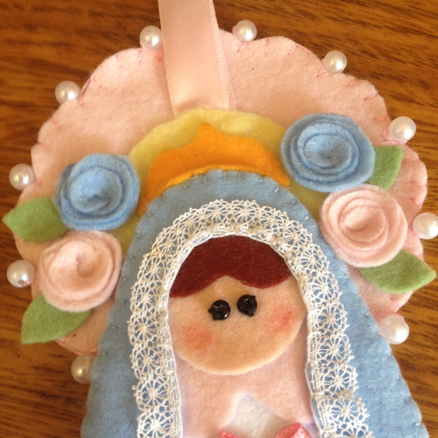 Chaveiro Nossa Senhora do Rosário em feltro | @ateliemadrica