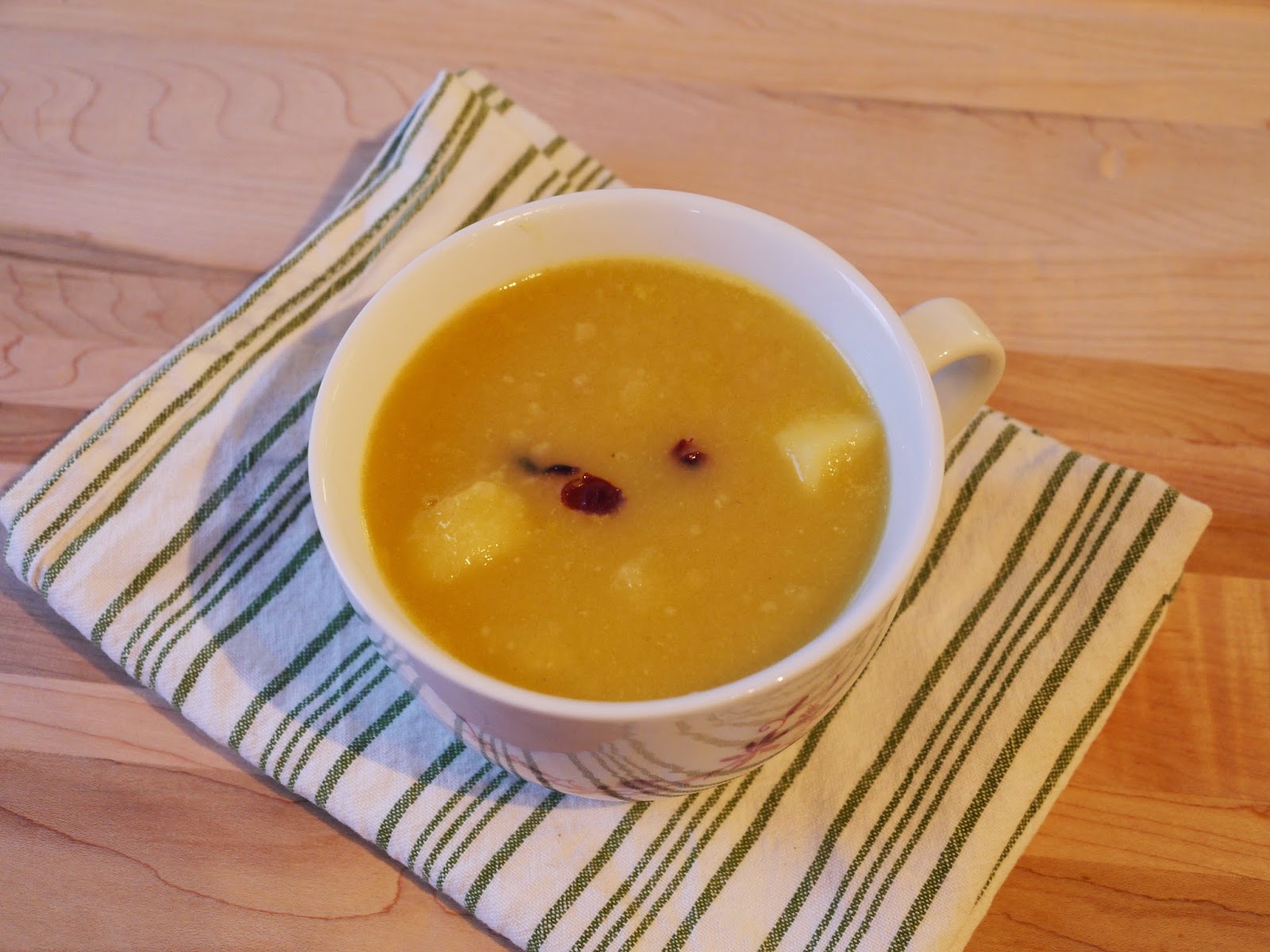 Miss Wong's Kitchen Apple and Gouda Cheese Soup 高德乾酪蘋果湯