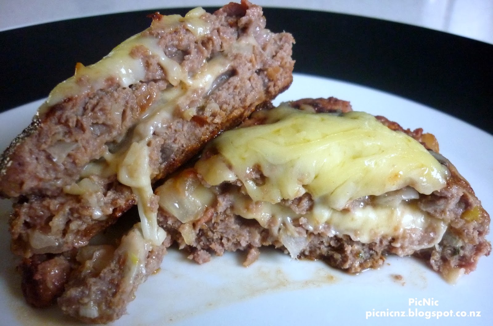 PicNic Mozzarella Beef Burgers