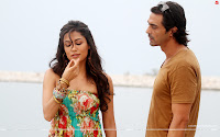Chitrangda Singh lears how to wisel from Arjun Rampal