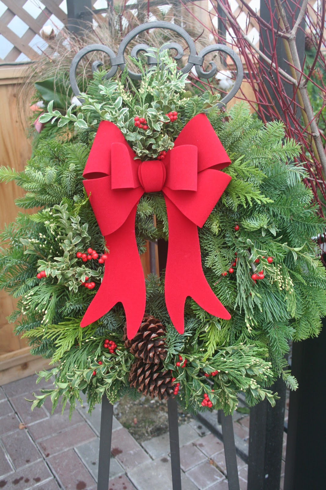 West Coast Gardens Fresh Evergreen Boughs, Wreaths and planters