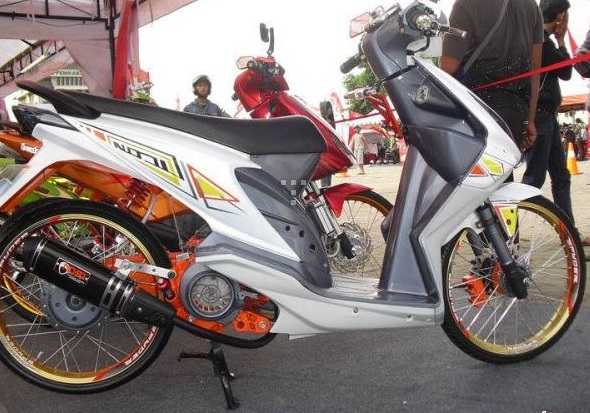 Kumpulan Foto - Foto Motor Drag Terbaru 2013 - HD Wallpapers