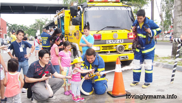 Kidsville - activities for kids - homeschooling - homeschooling in Bacolod - Bacolod City - Bacolod mommy blogger-  talisay city - Negros Occidental - The District North Point - teaching kids - field trip - educational fair - sisters - daughters - girls - Chamber Volunteer Fire Brigade - firemen for a day