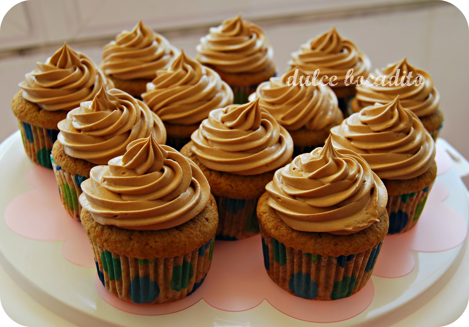 Dulce bocadito ♥ Cupcake de plátanos con nueces y chips de chocolate ♥