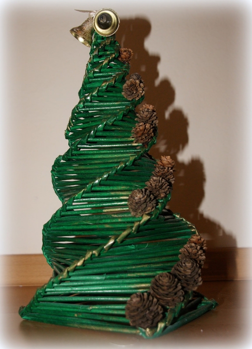decoracao arvore de natal reciclavel: do dia – Árvores de Natal alternativas, com material reciclavel decoracao arvore de natal reciclavel: do dia – Árvores de Natal alternativas, com material reciclavel