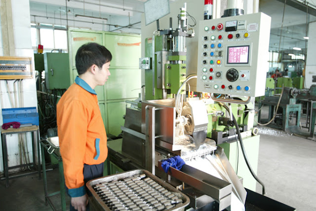 Thiết bị gia công CNC tiên tiến Thiết bị gia công CNC tiên tiến