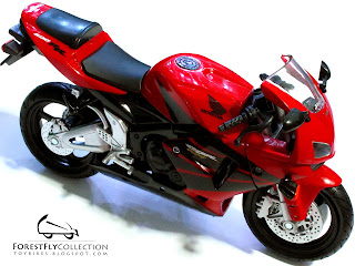 1:12 scale Honda CBR 600RR 2005