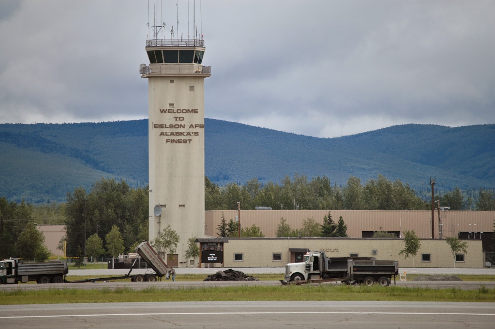 Following the Barkers Sunday July 20, 2014 Tok, Alaska