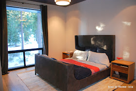 Stayathomeista's modern vacation house master bedroom