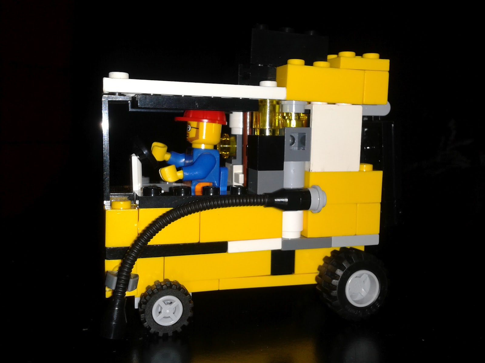 Ace Swan Blog Lego Street Sweeper MOC