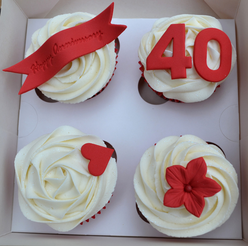 Little Paper Cakes: Ruby Wedding Anniversary Cupcake Gift Box