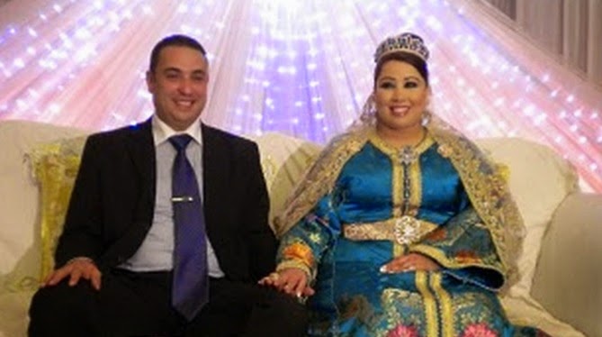 عالم النساء على الطريقة الصحراوية الفنانة سعيدة شرف تحتفل بطلاقها بملهى ليلي