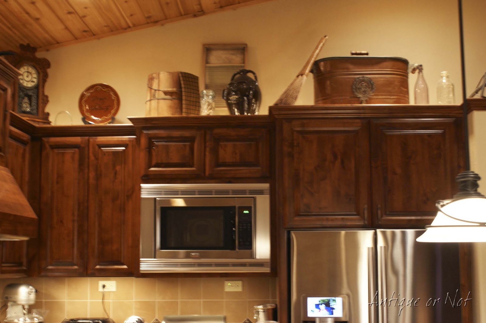 Kitchen corner cabinets Decorating above Kitchen Cabinets