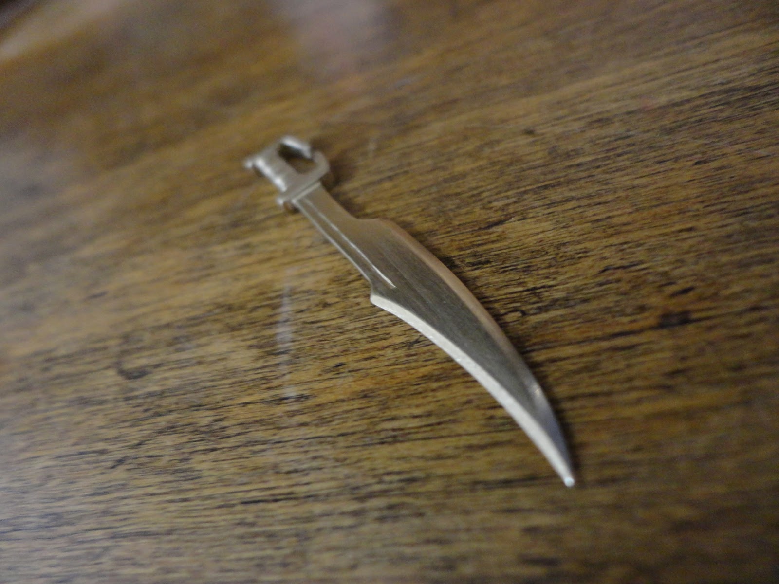 Arte en bronce y madera: Espadas