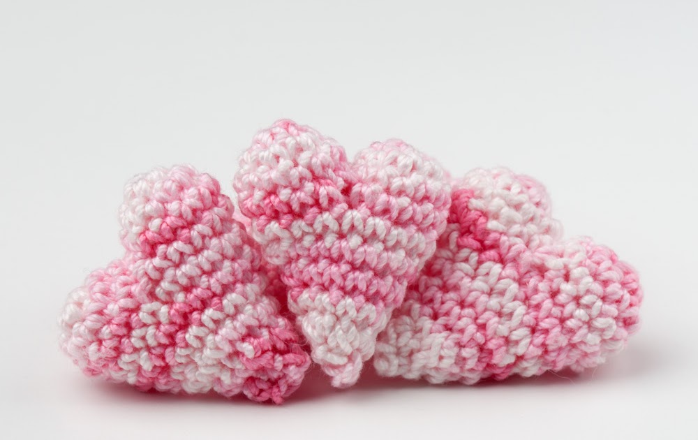 Yarn Twist: New Crochet Pattern - Cute Tiny Little Heart