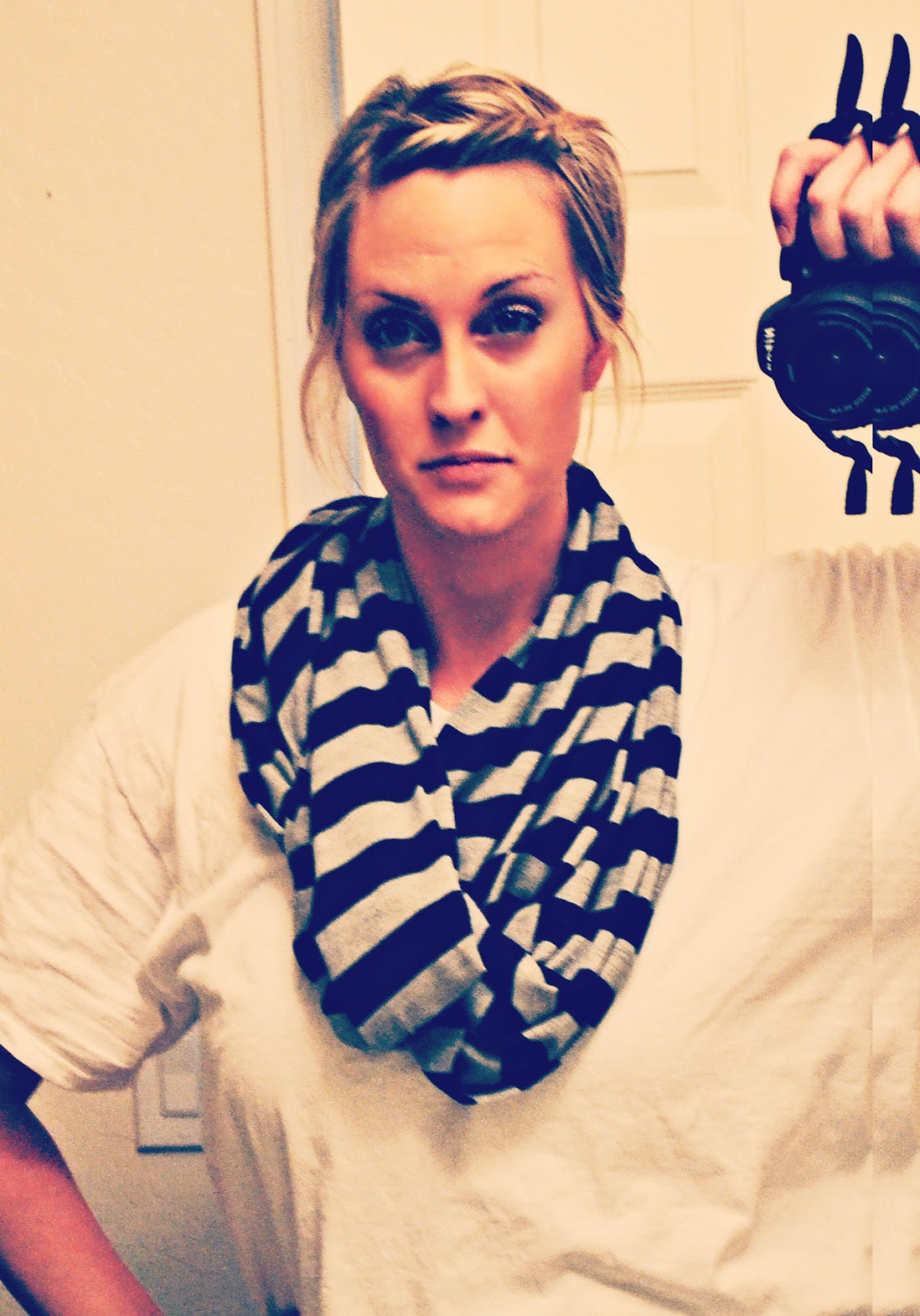 Bellapia Designs Nursing Cover & Scarf in 1...wish I had this when I