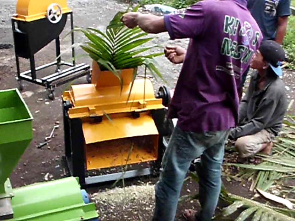 mesinperajangrumputdanjerami tahap uji coba mesin mesinperajangrumputdanjerami tahap uji coba mesin