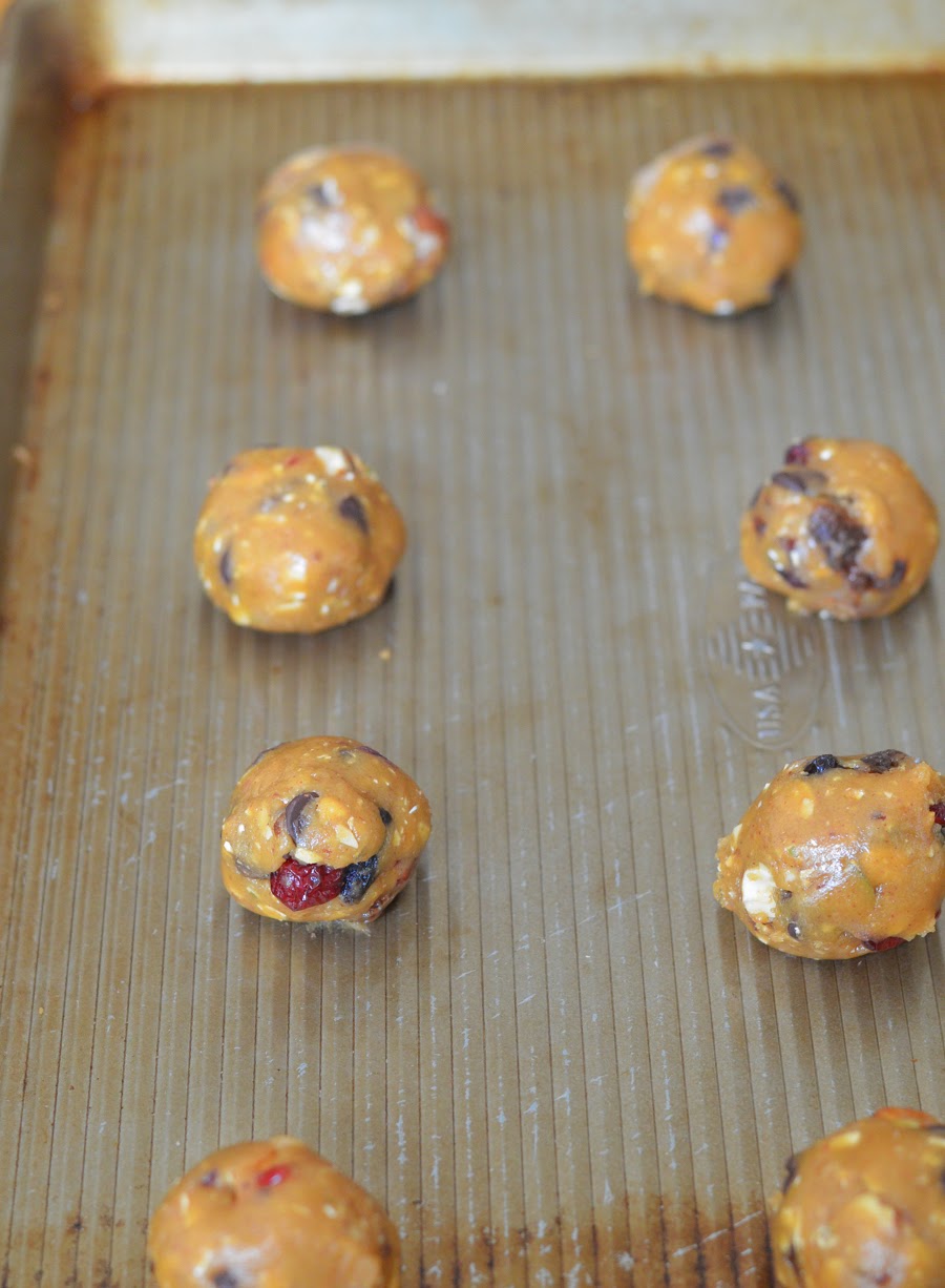 Everything but the Alpine Tree Trail Mix Cookies Recipe - Oatmeal + Chocolate Chip Peanut Butter Cookies with raisins, almonds, hazelnuts,pumpkin seeds, and craisins via LucisMorsels Everything but the Alpine Tree Trail Mix Cookies Recipe - Oatmeal + Chocolate Chip Peanut Butter Cookies with raisins, almonds, hazelnuts,pumpkin seeds, and craisins via LucisMorsels