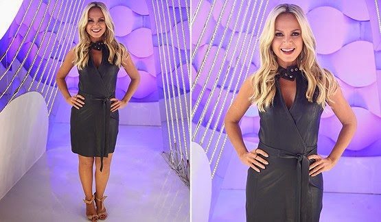 vestido de tecido tipo couro