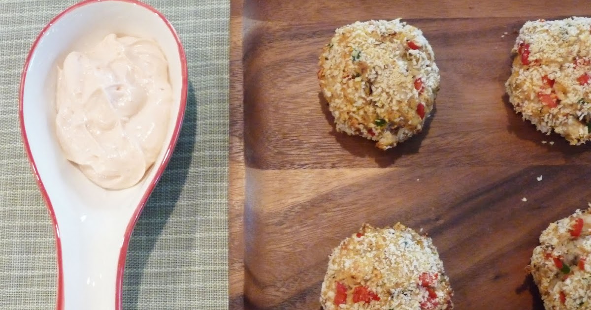 Crab Cakes w/ Sriracha 'Aioli'